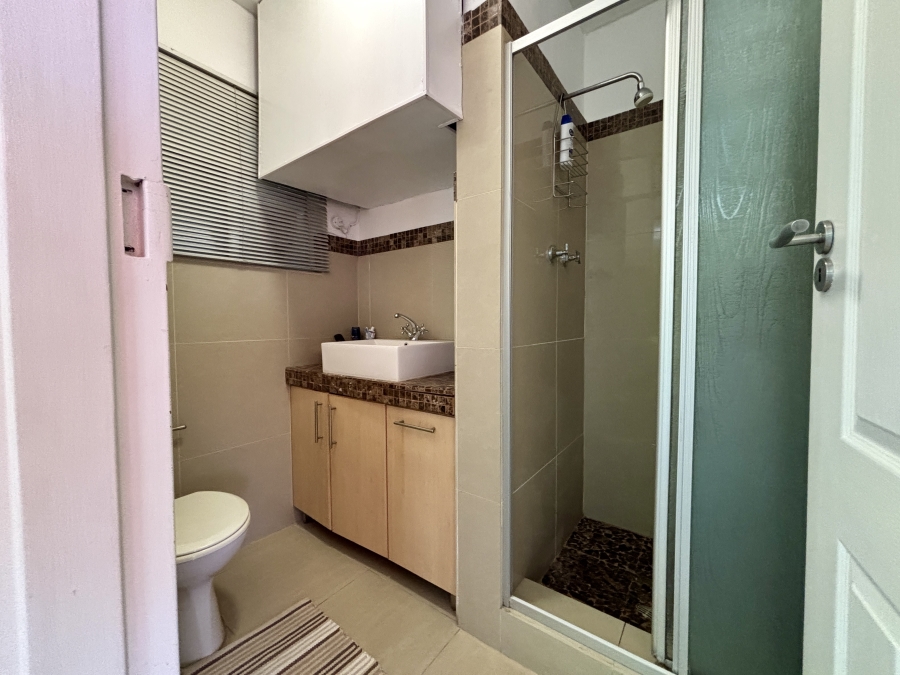 2 Bedroom Property for Sale in Oakdale Western Cape